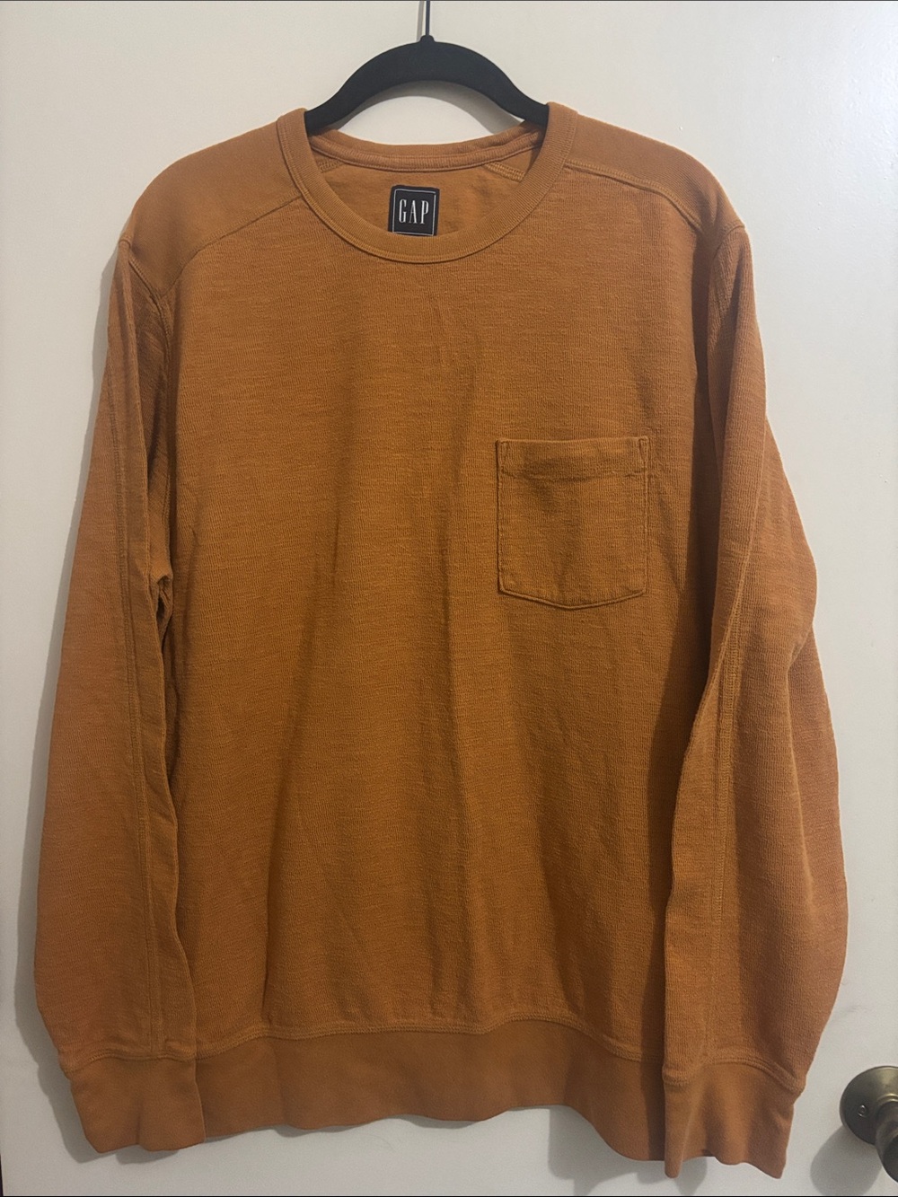 GAP Men's Long-Sleeve Pocket Crewneck in Gold